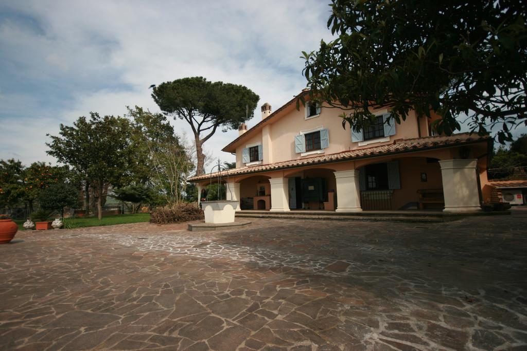 La Villa Di Augusto Anguillara Sabazia Habitación foto